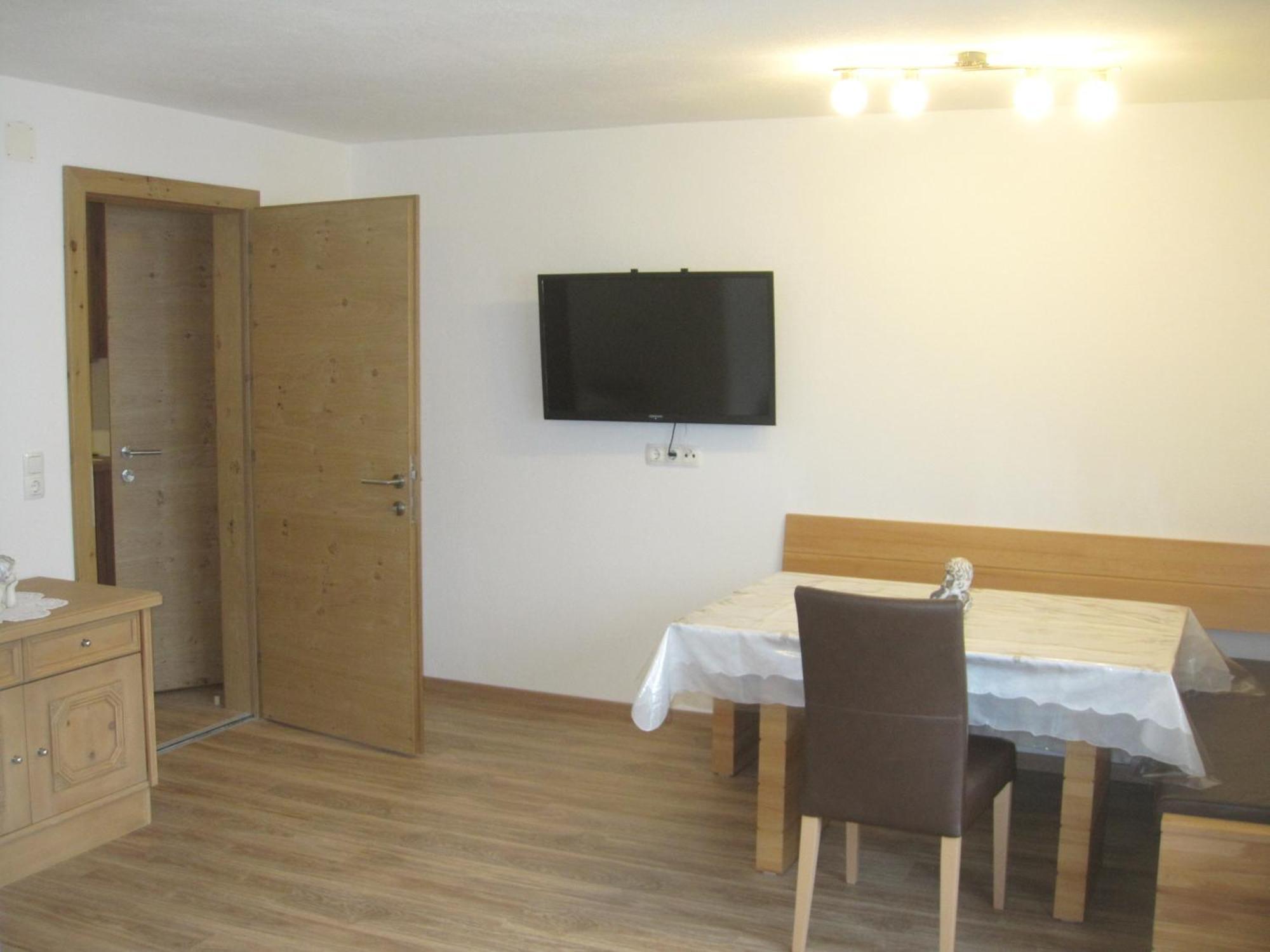 Haus Schennach Apartment ไมย์อาโฮเฟิน ห้อง รูปภาพ